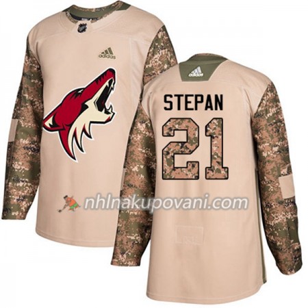 Arizona Coyotes Dresy Derek Stepan 21 Adidas 2017-2018 Camo Veterans Day Practice Authentic - Pánské